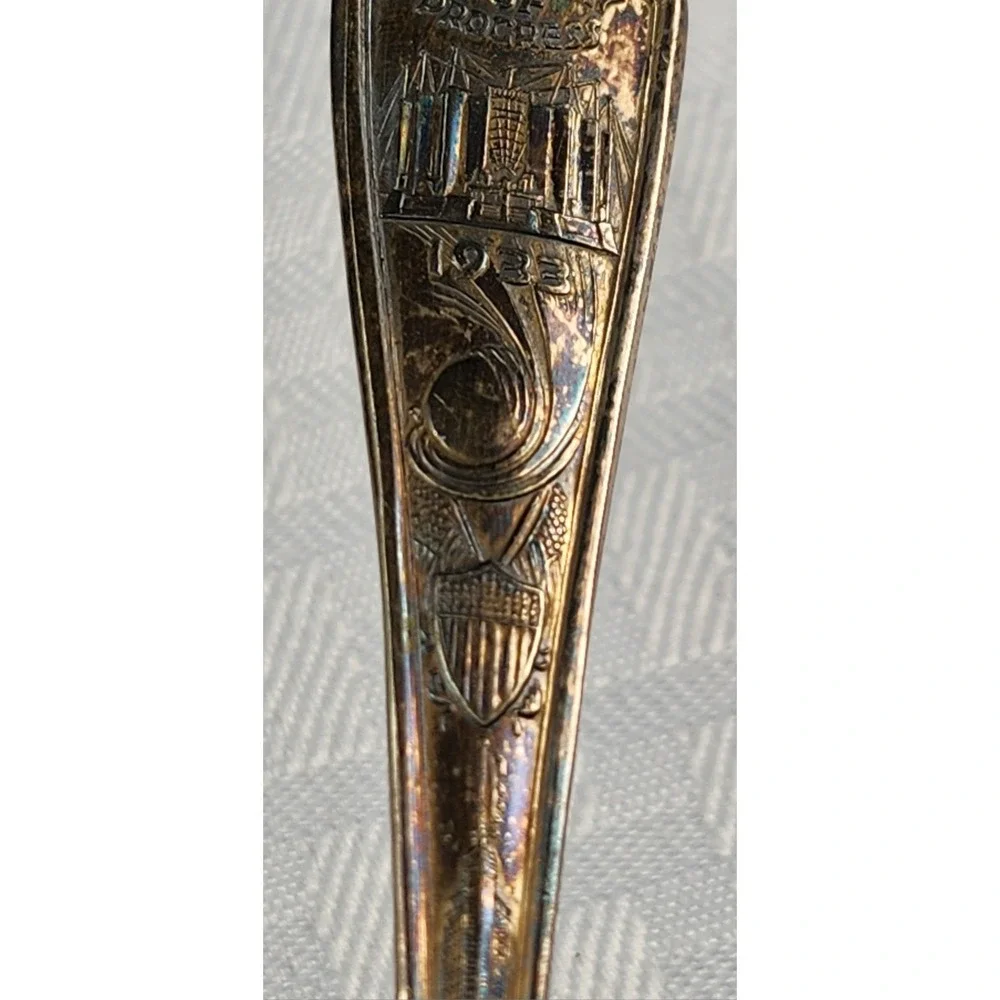 1933 Chicago Science Court Worlds Fair Souvenir Spoon Oneida Century Of Progress